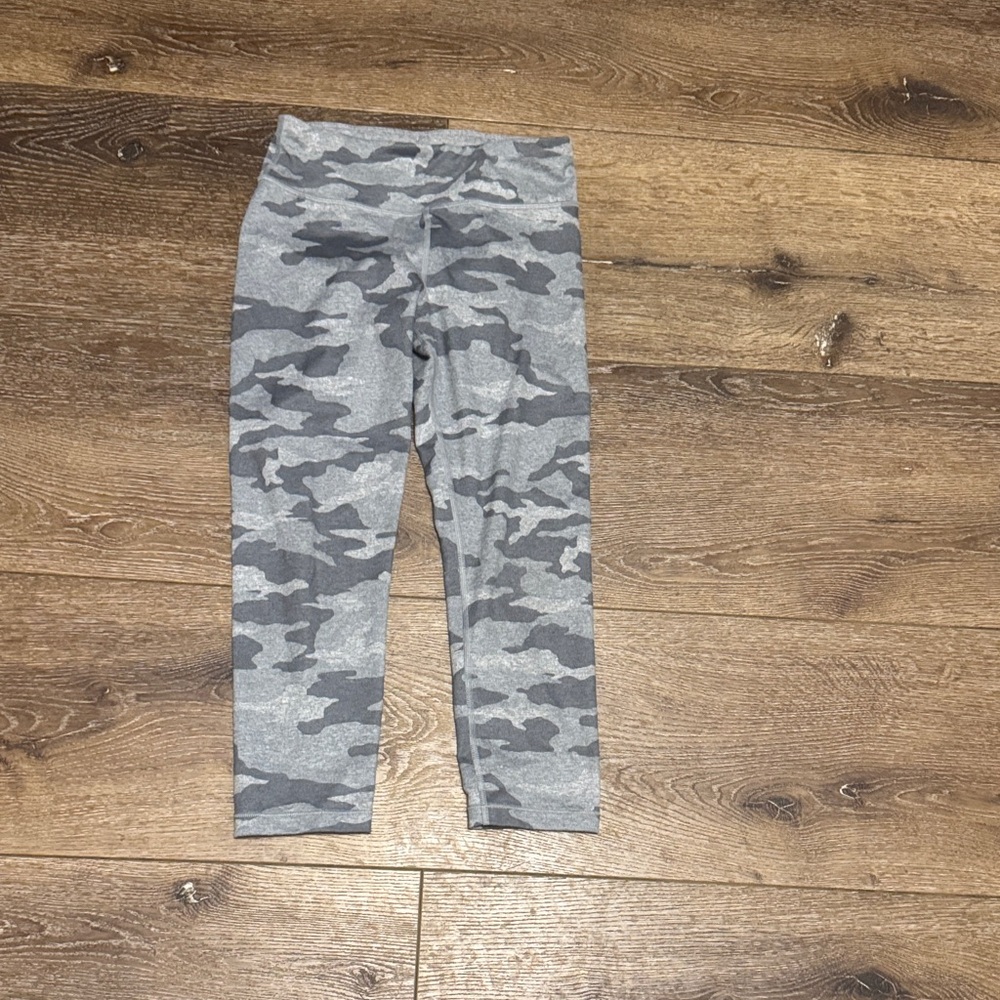 Athleta camo leggings youth large 12